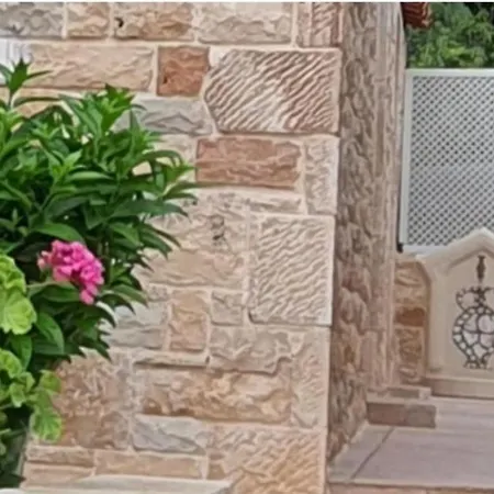 Charming 3-bed House In Tyros 度假居 Tirós