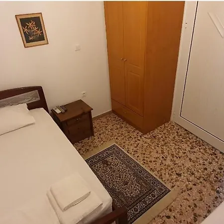 Charming 3-bed House In Tyros 度假居 Tirós