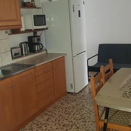 度假居 Charming 3-bed House In Tyros