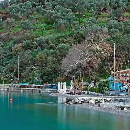 Charming 3-bed House In Tyros