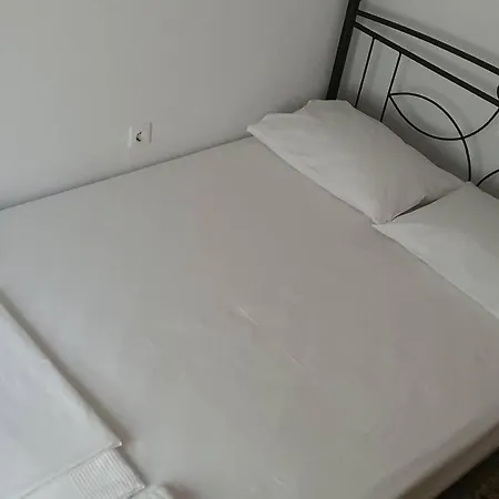 度假居 Charming 3-bed House In Tyros Tirós